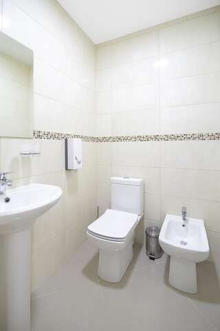 Отель SPA Hotel Galera Киев Люкс с 2 спальнями-1
