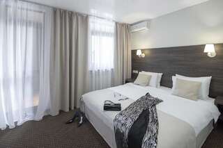 Отель SPA Hotel Galera Киев Люкс с кроватью размера «king-size»-5